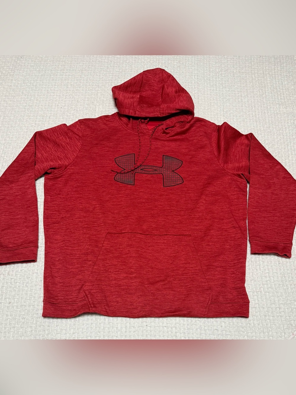 Under Armour ColdGear red hoodie, men’s XL shirt